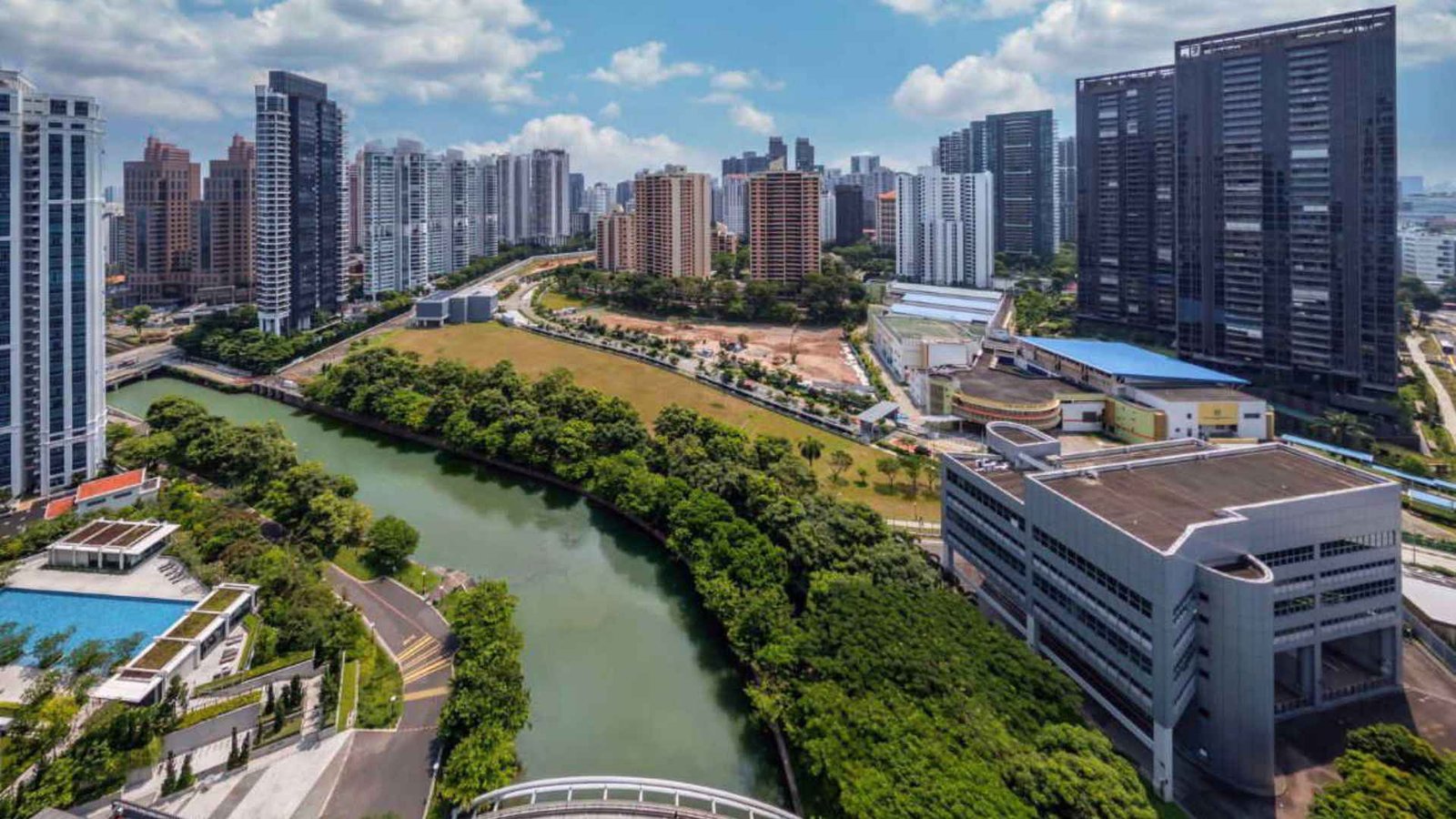 Singapore River and Kim Seng Park near River Modern