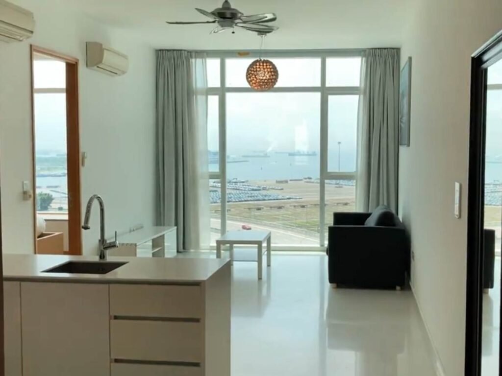 76 shenton 1br for sale